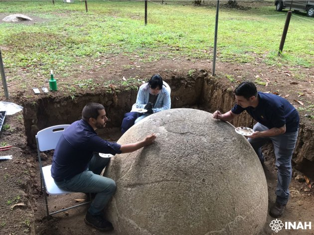 На Коста-Рике находят древние каменные шары Шар, Археологические находки, Коста-рика, Археология, Центральная Америка, Археологи, Длиннопост