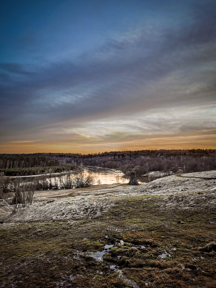 Костры над рекой