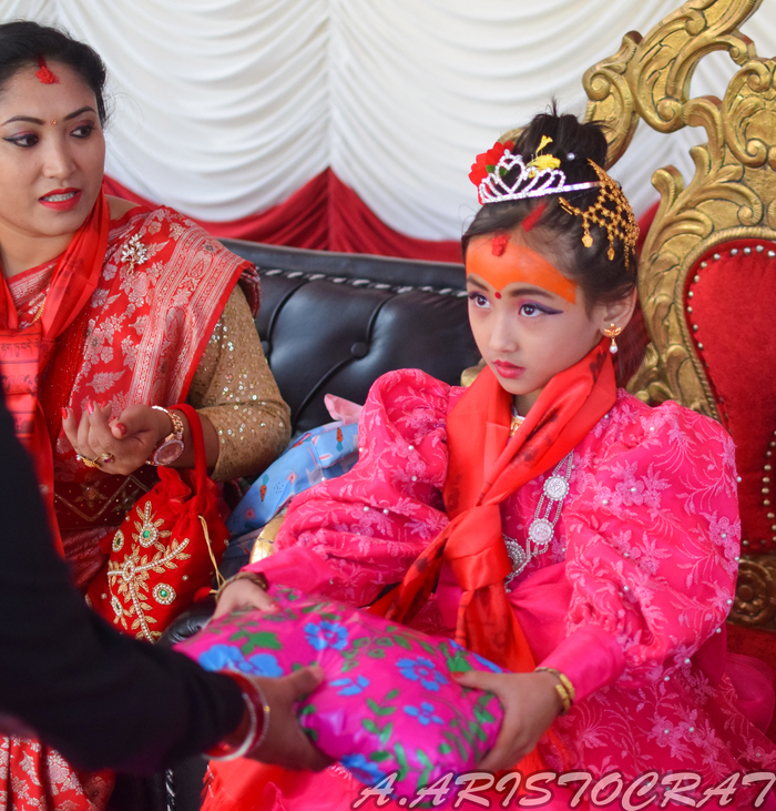 Как девочка становится женщиной в Непале Азиаты, Жизнь за границей, Азиатка, Непал, Катманду, Традиции, Обычаи, Начинающий фотограф, Юва, Видео, YouTube, Длиннопост