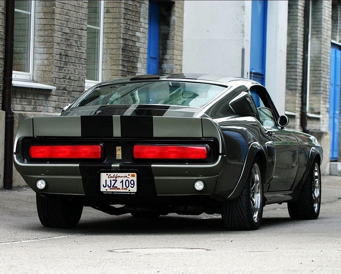 Звук выхлопа незабываемый