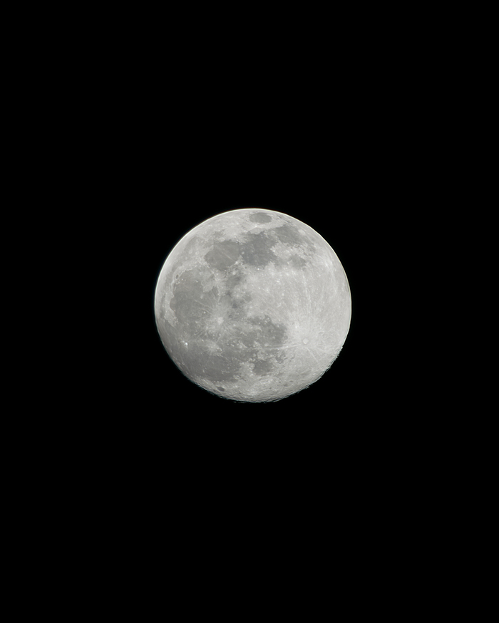 Луна 15.04.2022г