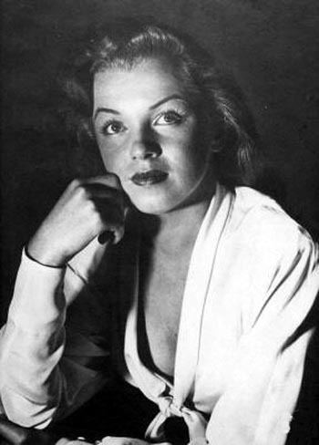 Мэрилин Монро на фотографиях Филиппа Халсмана (X) Цикл "Великолепная Мэрилин" 979 часть