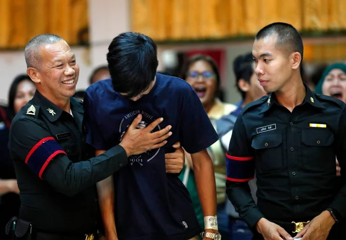 Призыв в тайскую армию и как это на самом деле работает Таиланд, Армия, Трансгендеры, Ледибой, Призыв в армию, Длиннопост Призыв в тайскую армию и как это на самом деле работает Таиланд, Армия, Трансгендеры, Ледибой, Призыв в армию, Длиннопост