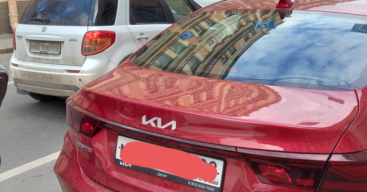 На новых Киа теперь пишут Кал... | Пикабу