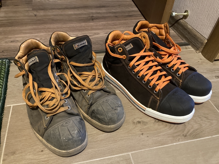 «А эти две кучи из пыли и грязи - это мои башмаки» (с)