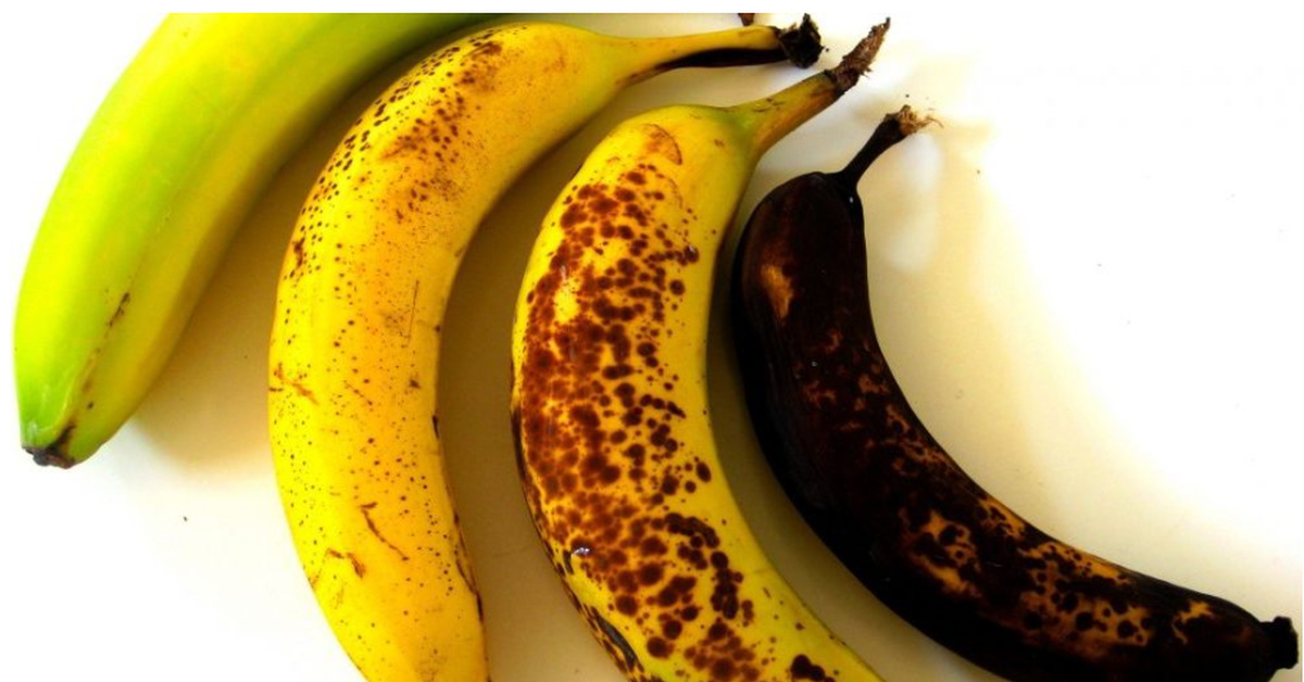Почему чернеют бананы. Спелый банан. Переспелый банан. Коричневый банан. Перезрелый банан.