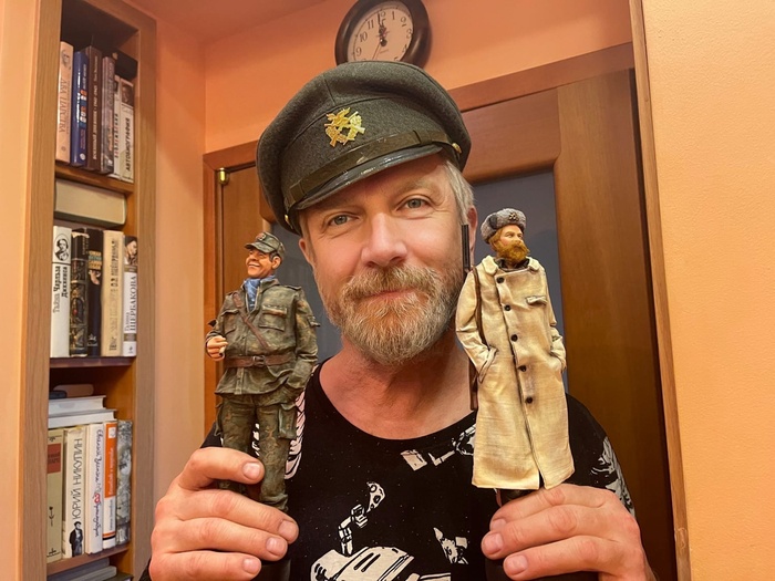 "Девочки любят Барби, а у нас мужиков свои игрушки!"