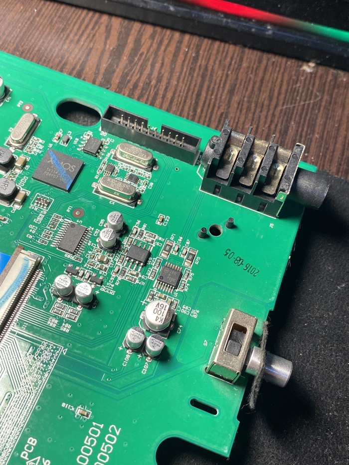 Не работает левый канал на наушники m audio m track 2x2m