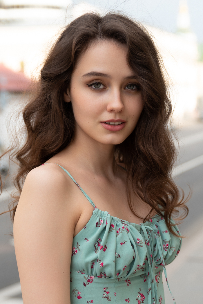 Портрет красивой девушки