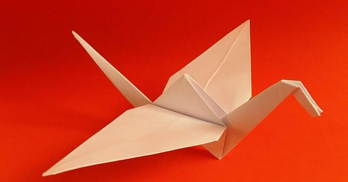 Бумажный журавль. Журавлик Цуру. Японский Журавлик Цуру оригами. Журавль Цуру оригами. Оригами белый Журавлик.
