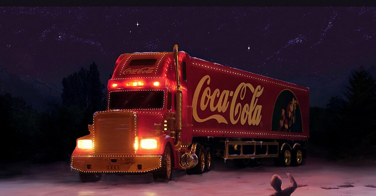Грузовик новый год. Грузовик Кока колы 1995 год. Новогодний грузовик Кока-кола. Автопоезд Кока кола новогодний. Грузовик Coca Cola.
