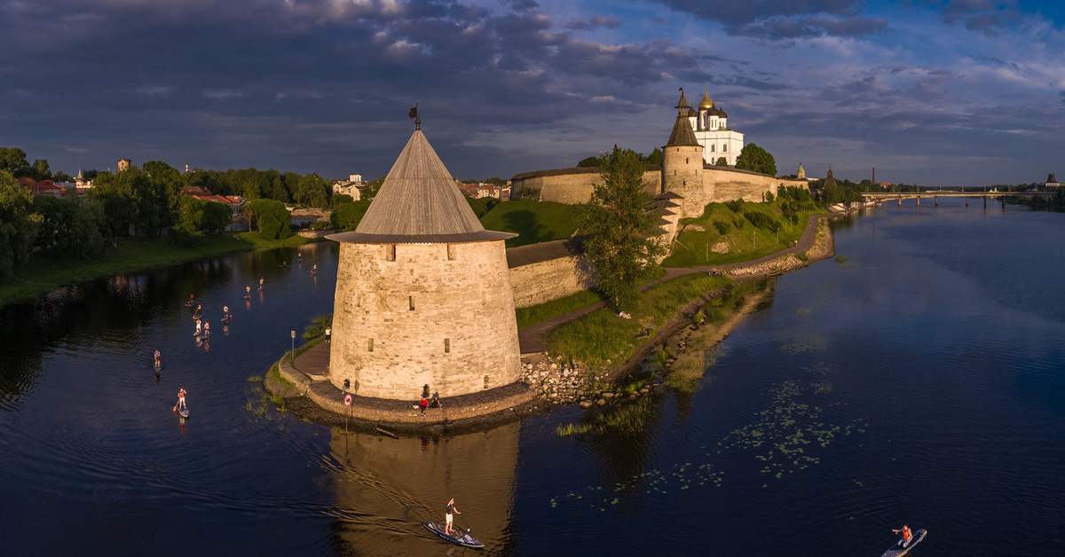 Грифон Псков Кремль