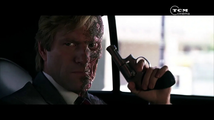 Жара, а ты сидишь у окна