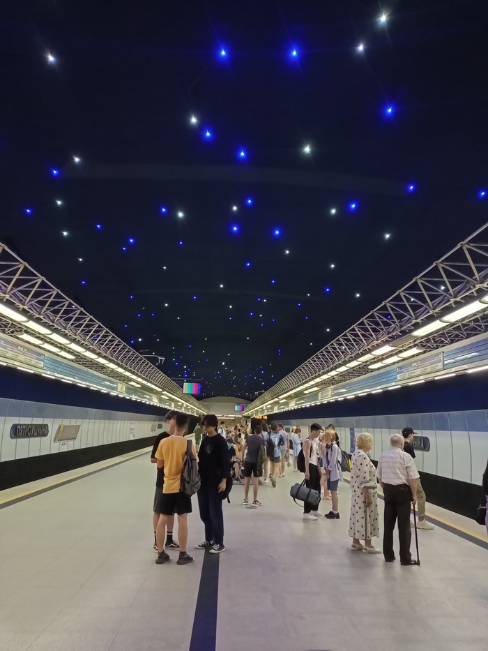 Минск, станция метро "Пятроўшчына"