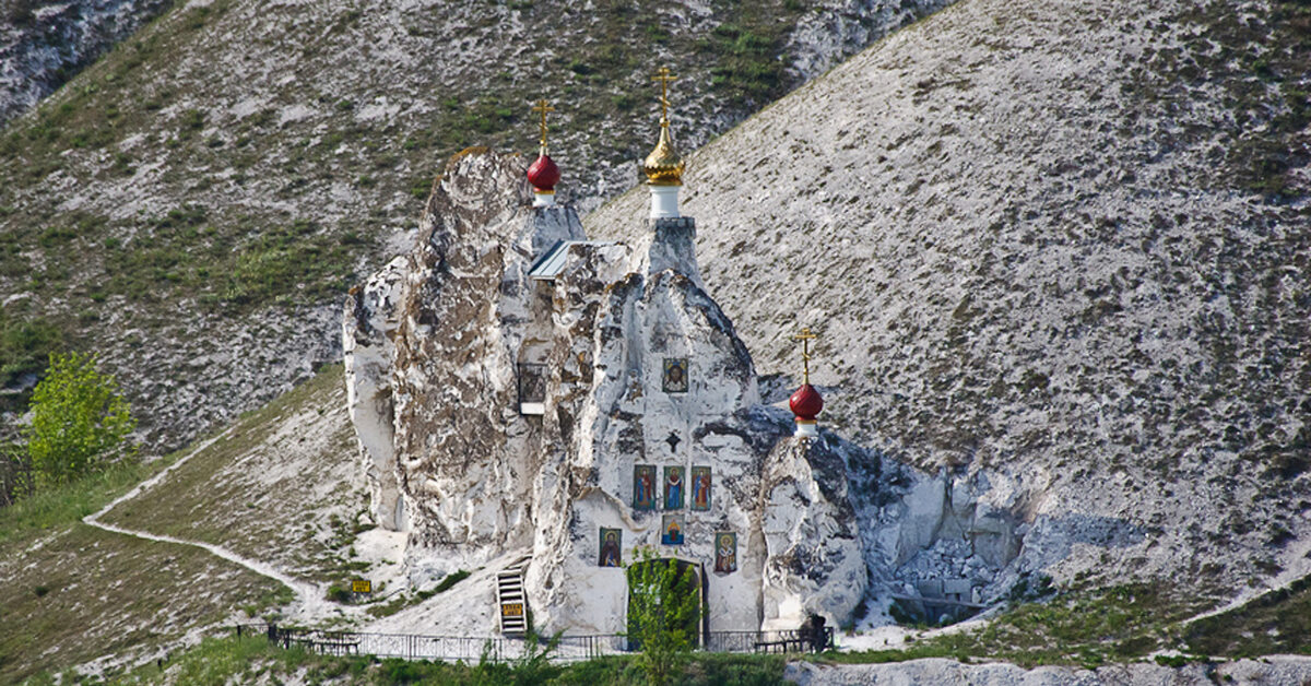 Костомаровский монастырь