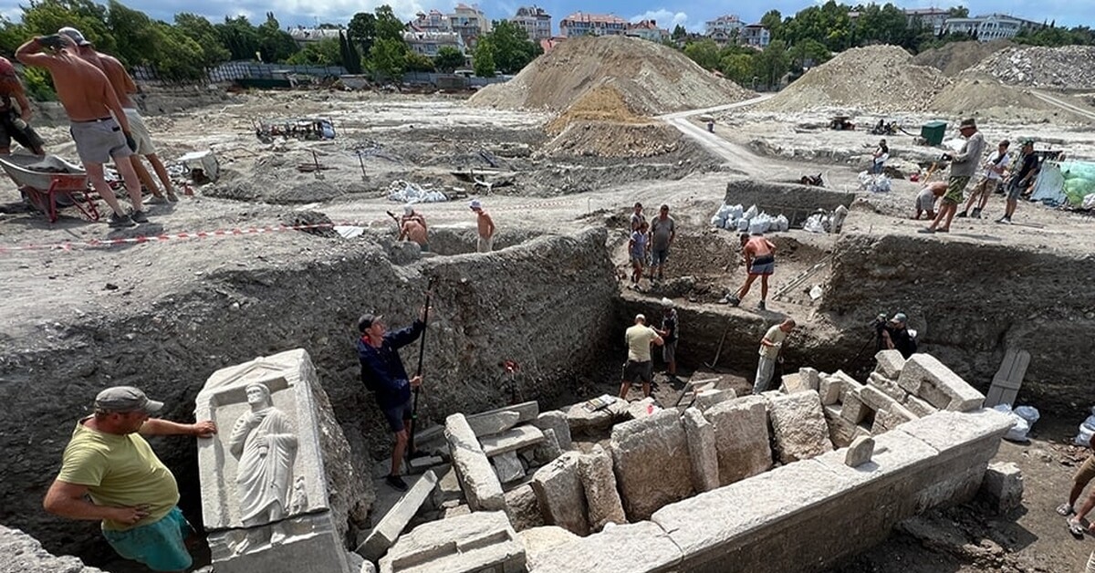 Раскопки археологов. Раскопки Херсонеса в Севастополе 2022. Южный пригород Херсонеса находки. Херсонес Таврический раскопки. Севастополь раскопки древний город.