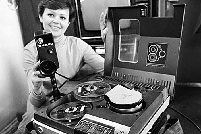 Время, когда видеокассеты были большие Видеосалон, Кассета, Видеокассеты, Видеомагнитофон, Малый бизнес, Бизнес по-русски, Истории из жизни, 80-е, 90-е, Фильмы 80-х, Воспоминания, СССР, Видео, YouTube, Длиннопост