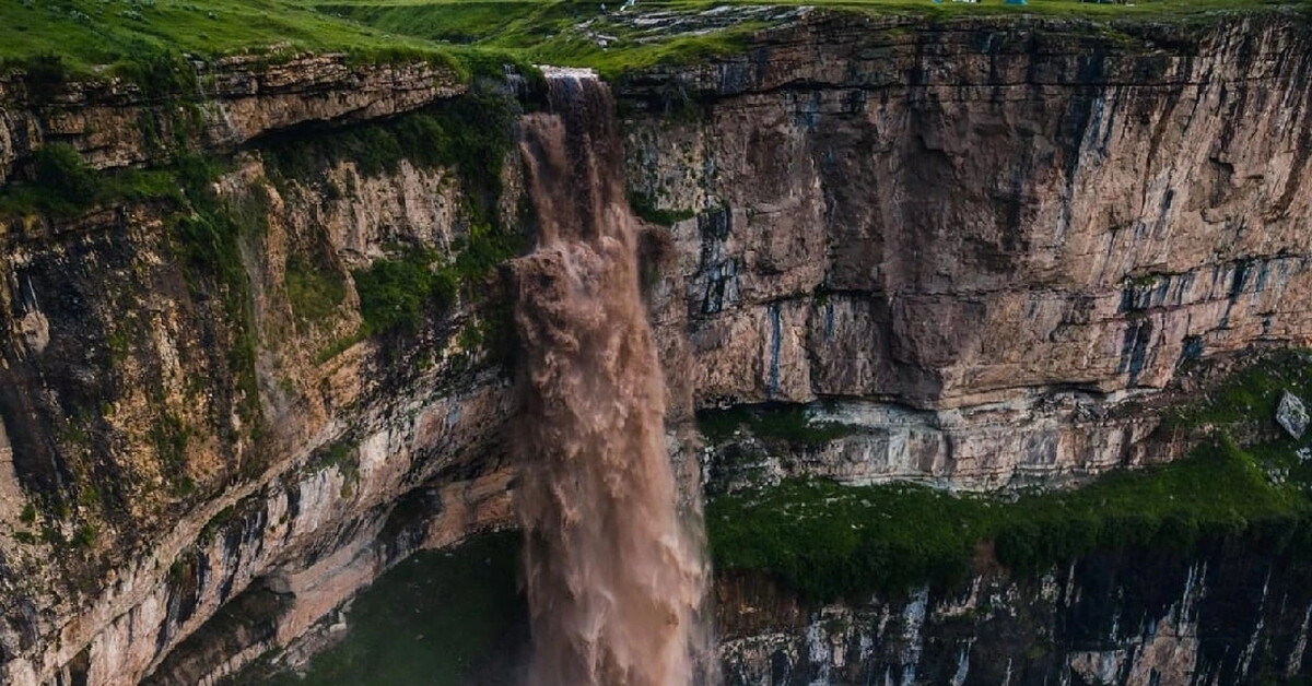 Водопад Тобот в Дагестане