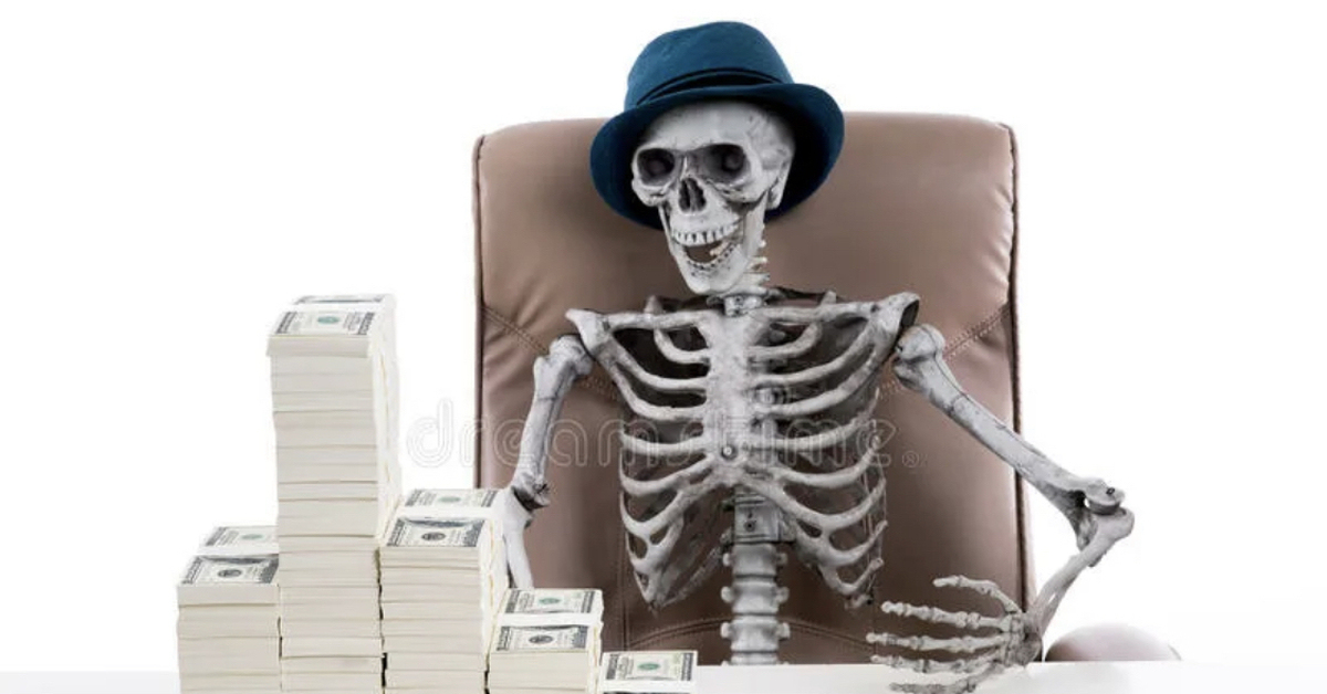 Скелет бежит. Скелет человека футаж. Я носил прямо на скелет. Скелет на белом фоне. Яд скелет.