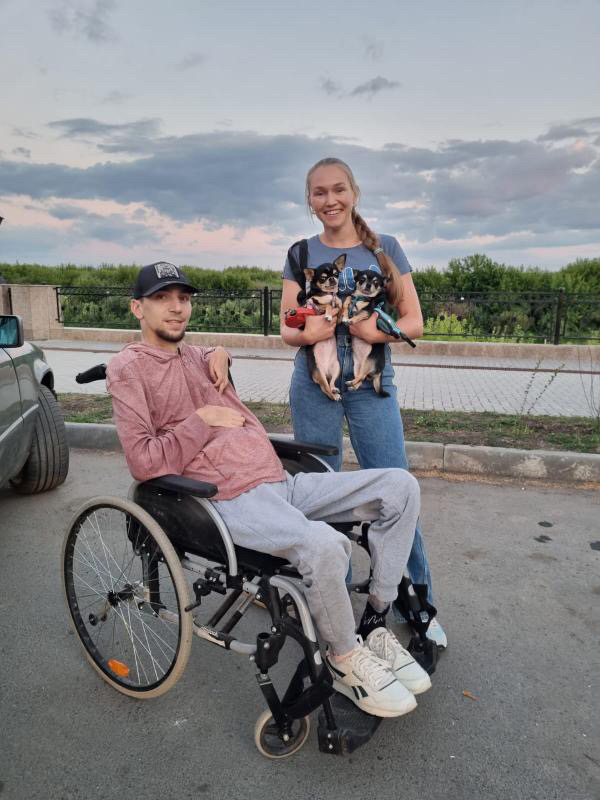 �������