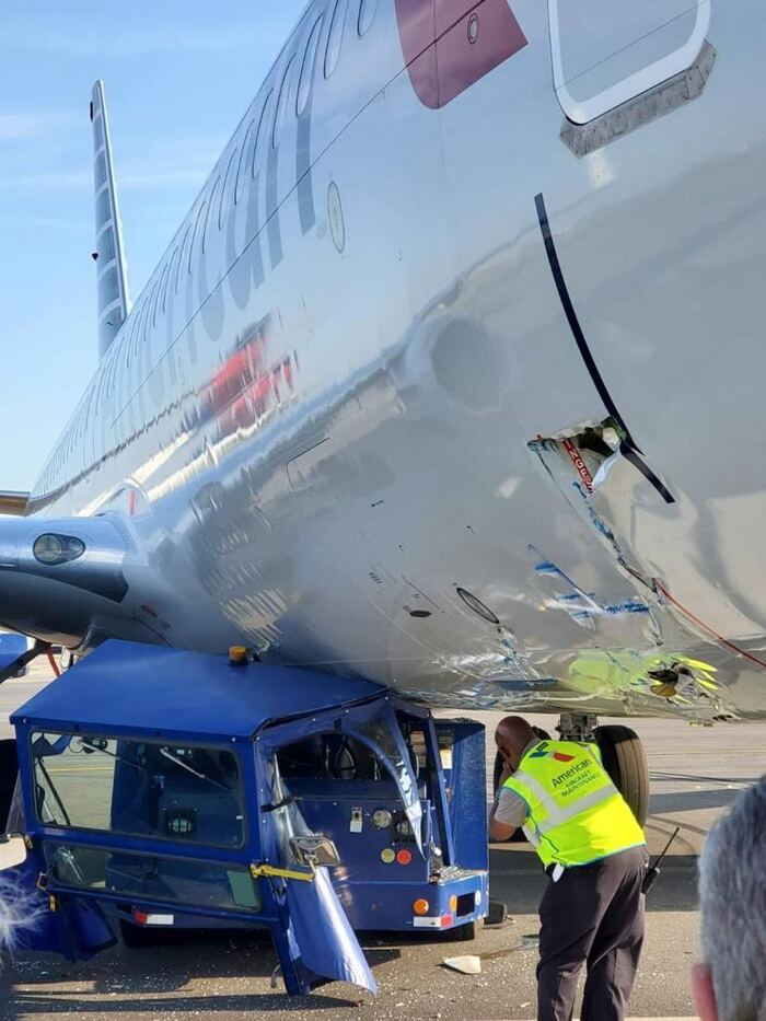 Водителя аэродромного тягача зажало в кабине отцепившимся Boeing 737 Boeing 737, Авиация, Происшествие, Тягач, Самолет, США, Видео, Вертикальное видео, Длиннопост