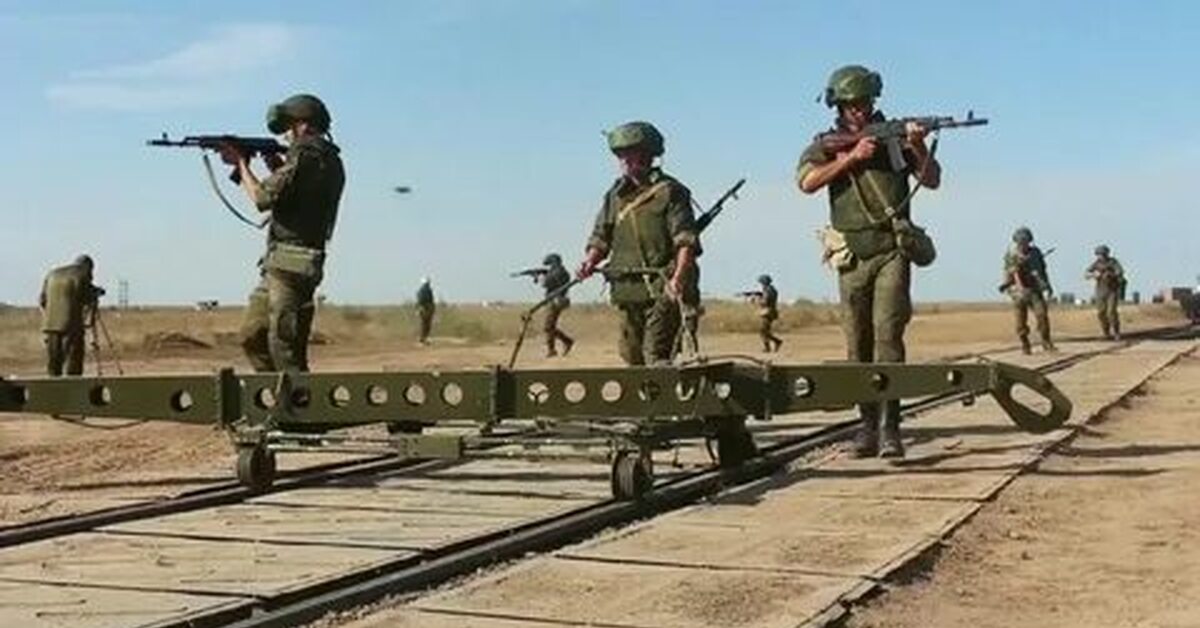 Ждб. ЖДВ железнодорожные войска. День железнодорожных войск. День военного железнодорожника.