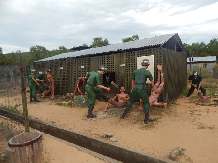 Вьетнам: Кокосовая тюрьма на острове Фу Куок Война во Вьетнаме, Вьетнам, Музей, Длиннопост Вьетнам: Кокосовая тюрьма на острове Фу Куок Война во Вьетнаме, Вьетнам, Музей, Длиннопост