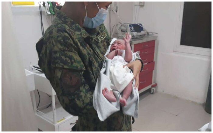 Собака привела человека в горы, чтобы спасти брошенного там ребенка Спасение, Собака, Дети, Брошенные, Награда, Длиннопост Собака привела человека в горы, чтобы спасти брошенного там ребенка Спасение, Собака, Дети, Брошенные, Награда, Длиннопост