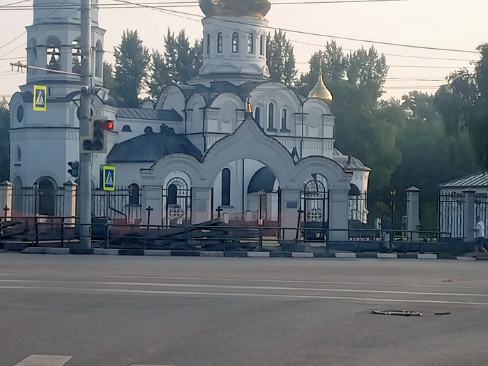 Показалось