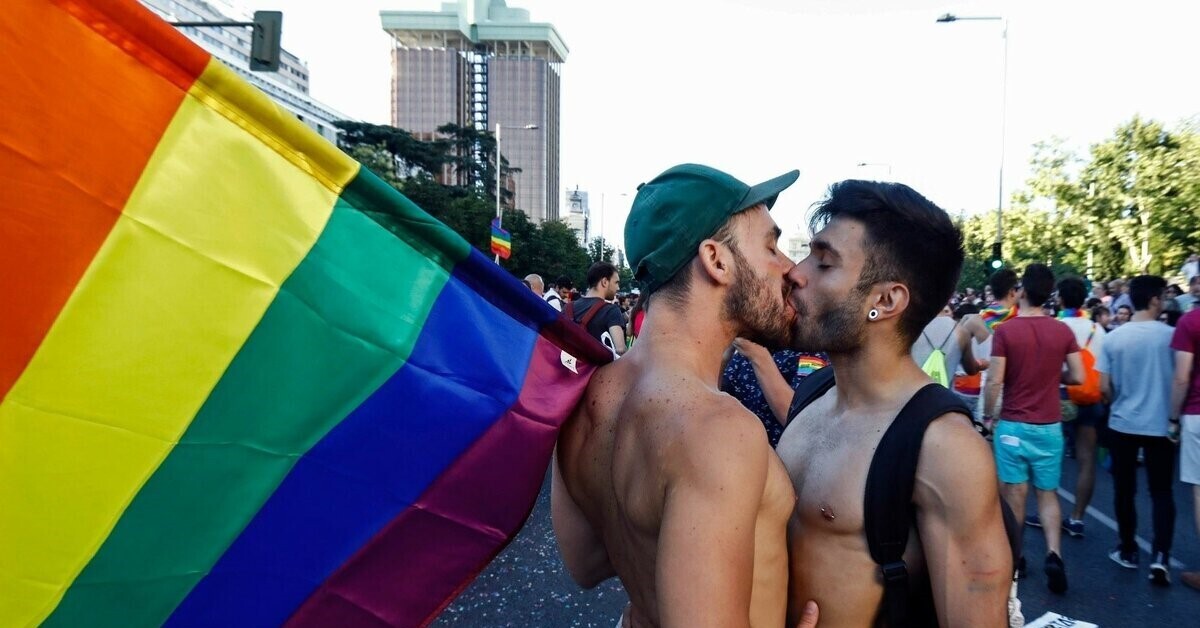 Натурала делают геем. Гомосексуальные мужчины. Однополая любовь.