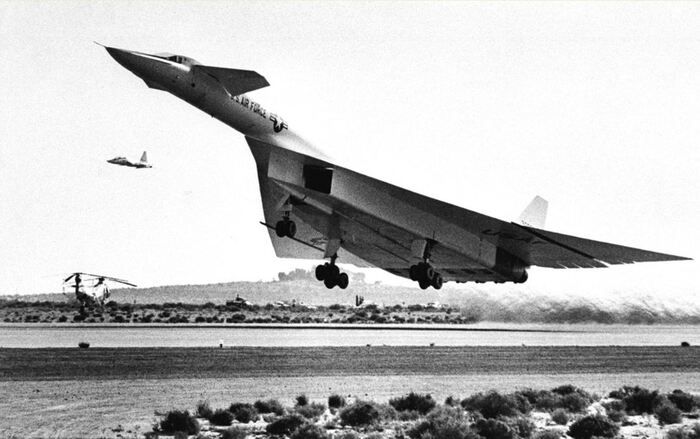   XB70A      ,     , 6  1964 