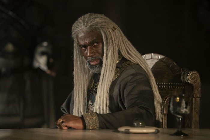 А может он просто седой?