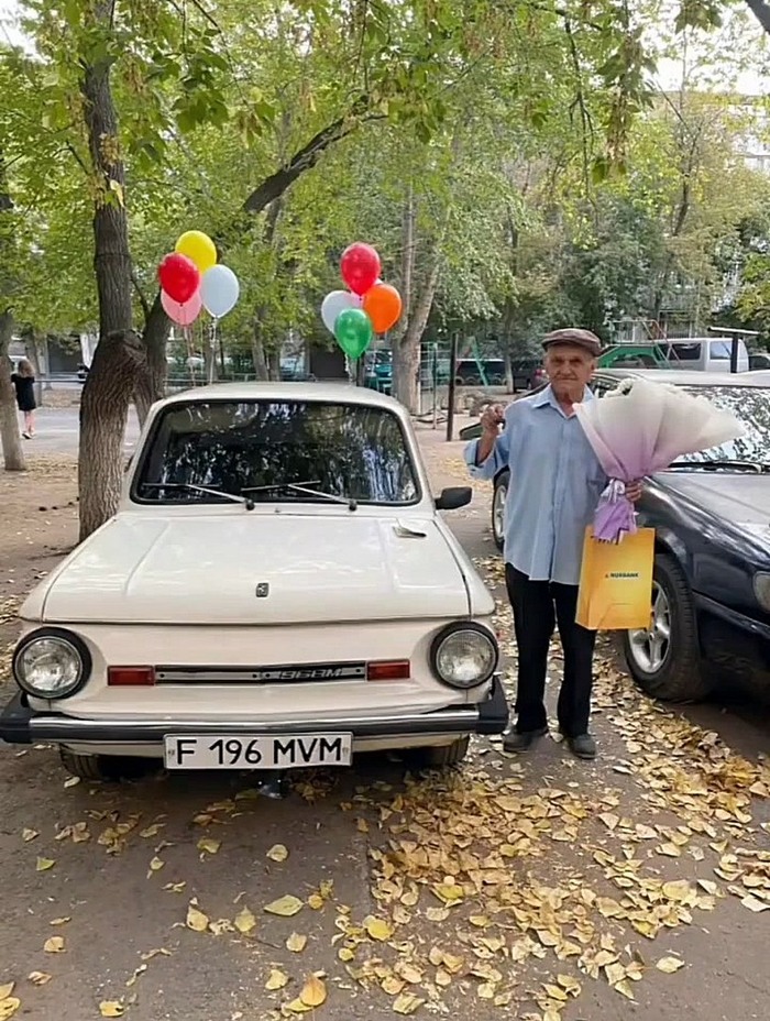 У печального деда прибыло Казахстан, Павлодар, Позитив, Дед, Подарки, Радость, Видео, Вертикальное видео, Длиннопост У печального деда прибыло Казахстан, Павлодар, Позитив, Дед, Подарки, Радость, Видео, Вертикальное видео, Длиннопост