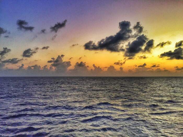 Закат в Атлантическом океане