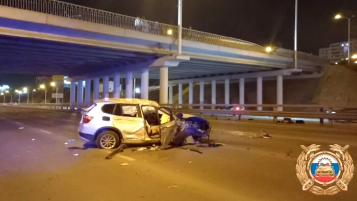 В Уфе автомобиль упал с моста от столкновения трех машин Происшествие, Негатив, Уфа, Башкортостан, Видео, Без звука
