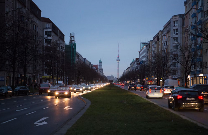 Berliner Zeitung:70%        , ,  , , 