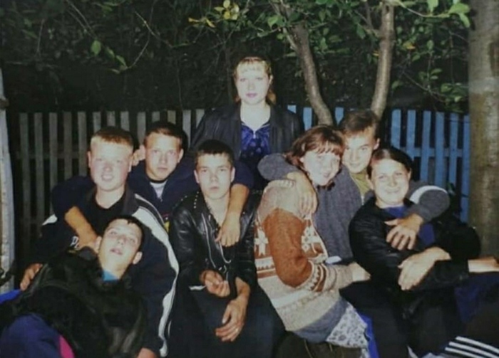 Друзья в сборе. Псков, 1997 год Фотография, Старое фото, 90-е, Назад в 90е, Россия, Юность, Компания, Псков