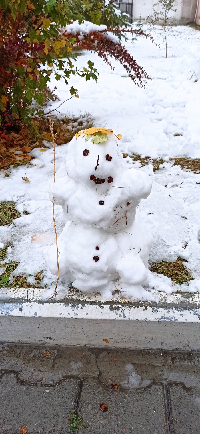 Первый снеговик Екатеринбург, Снеговик, Погода, Осень, Длиннопост