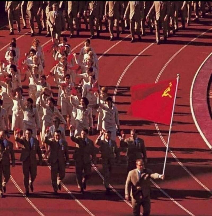 Советская делегация на открытии Олимпиады 1964 года в Токио СССР, Юрий Власов, Олимпийские игры, Красное знамя