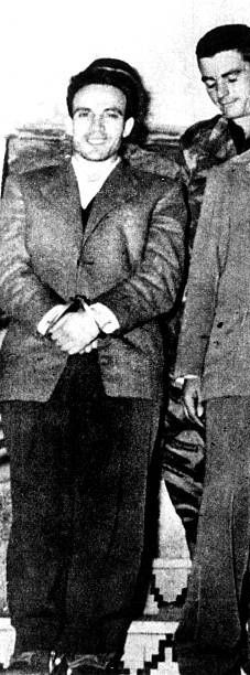 Арест революционного лидера Ларби Бен Мхиди во время битвы за Алжир. Позже Бен М'Хиди был казнён Французами Фотография, История, Алжир, Мужчины, Мужество, Смелость, Революция