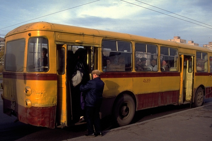 Нужно отвернуться и тогда автобус быстрее придёт Санкт-Петербург, Истории из жизни, Транспорт, Техника, Воспоминания из детства, Автобус, Троллейбус, Прошлое, Детство, Длиннопост