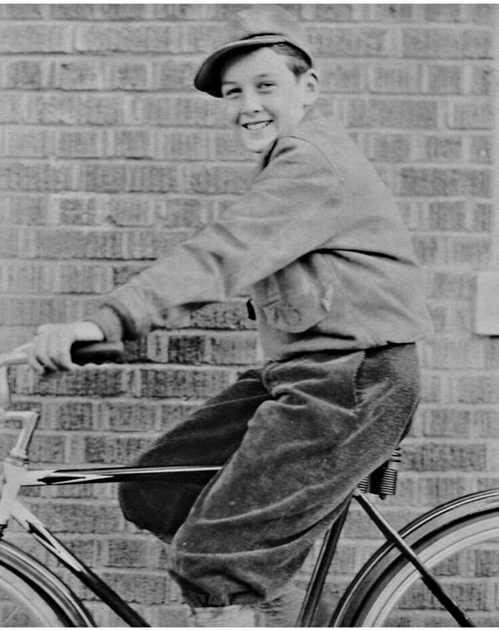 Мальчик на велосипеде. США, 1930-е годы. Мальчика зовут Стэнли Мартин Либер Стэн Ли, Знаменитости, Старое фото