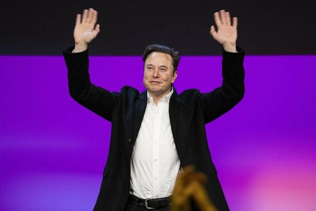 Bloomberg:        -   Twitter