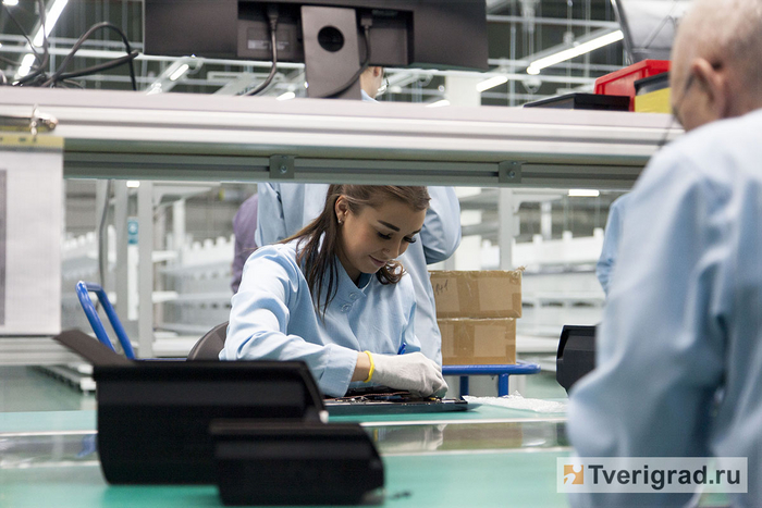 В Твери &laquo;Аквариус&raquo; запустил в тестовом режиме второй завод по сборке компьютерного оборудования ( 1-й ноутбук-трансформер) Новости, Россия, Производство, Сборка, Тверь, Ноутбук, Компьютер, Политика, Санкции, Длиннопост