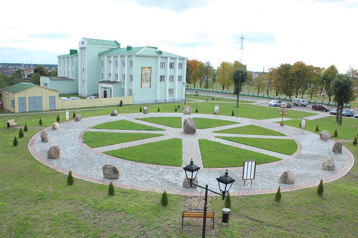 Осенние маршруты Беларуси Интересное, Красивое, Автомобилисты, Машина, Полезное, Познавательно, Авто, Путешествия, Осень, Путешественники, Транспорт, Маршрут, Республика Беларусь, Парк, Ивье, Необычное, Достопримечательности, Заповедники и заказники, Туризм, Дворец, Длиннопост