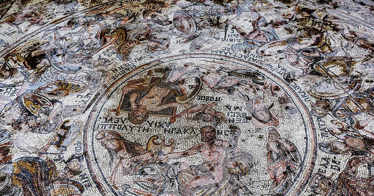 Мозаики сирии. Этруски фрески и мозаики. Византийская мозаика 5 век иордании. Мозаика римской империи в евфрате. Мозаика в сирии.