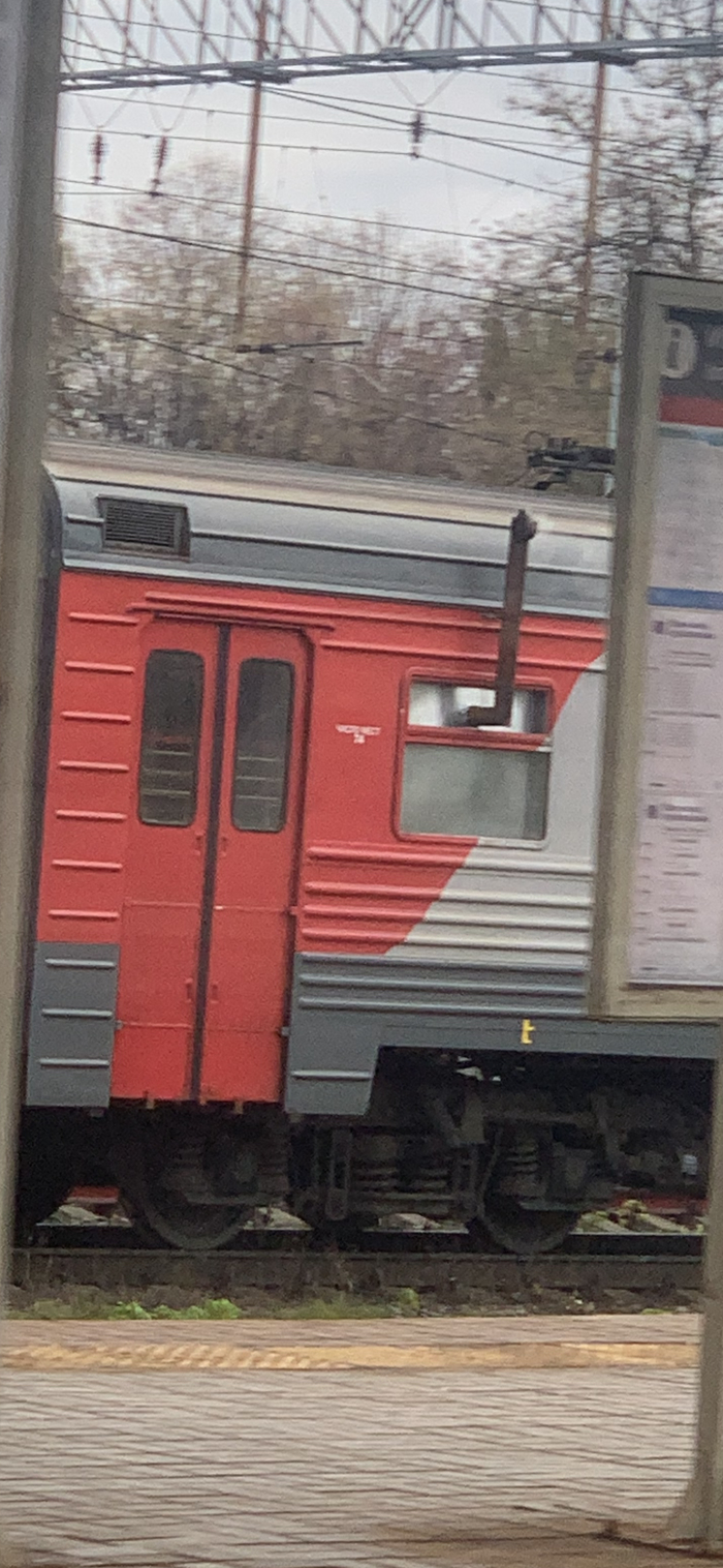 Проходите в другие вагоны