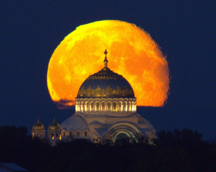 Восход Луны над Никольским собором Кронштадта Фотография, Луна, Кронштадт, Санкт-Петербург, Собор, Ночь