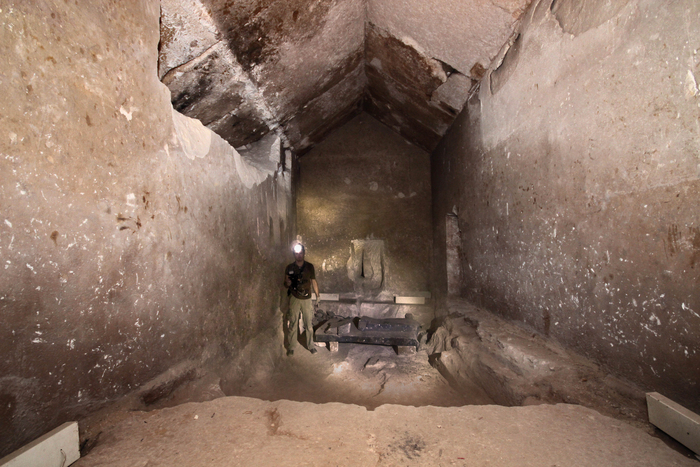 Внутри одной из пирамид Саккары