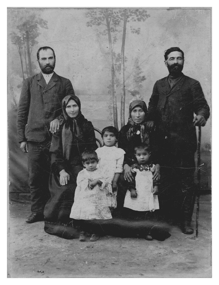 -, .  , 1906   , - , 